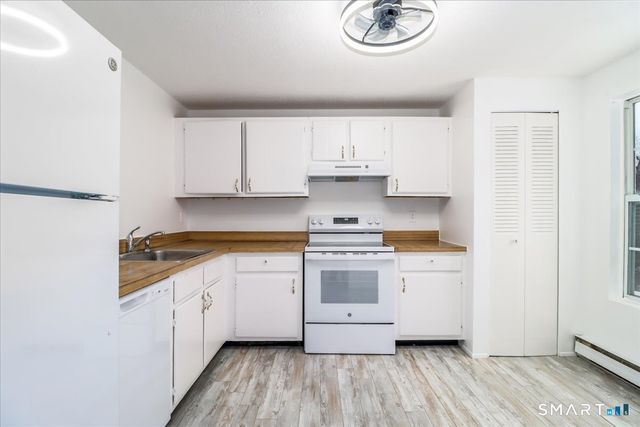 40 Heather Ridge, Shelton, CT 06480