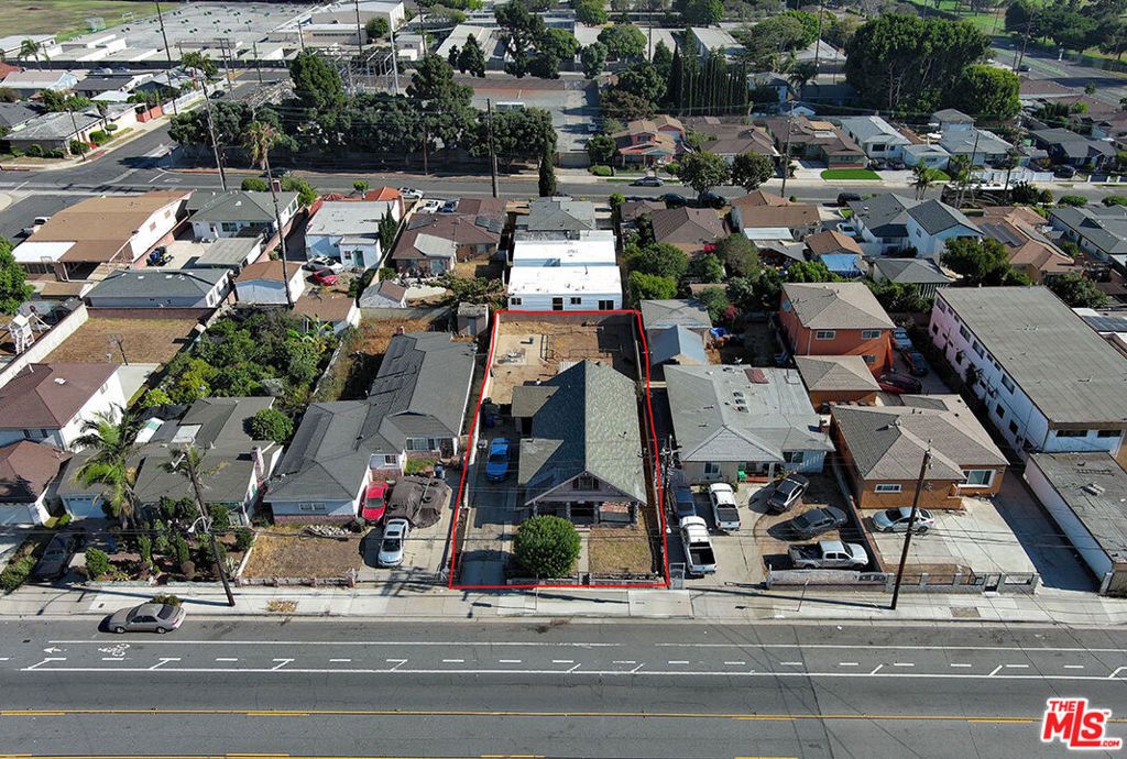 1722 W 120th Street, Los Angeles, CA 90047