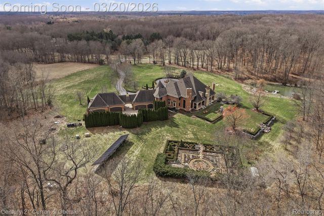 11479 Clyde Road, Hartland Township, MI 48430