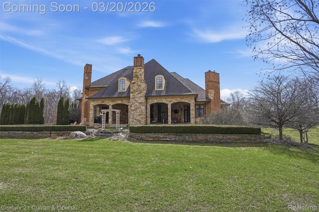 11479 Clyde Road, Hartland Township, MI 48430