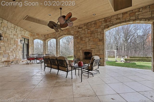 11479 Clyde Road, Hartland Township, MI 48430