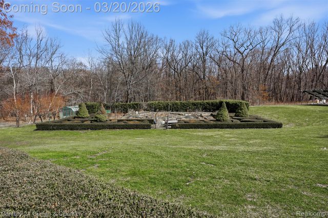 11479 Clyde Road, Hartland Township, MI 48430