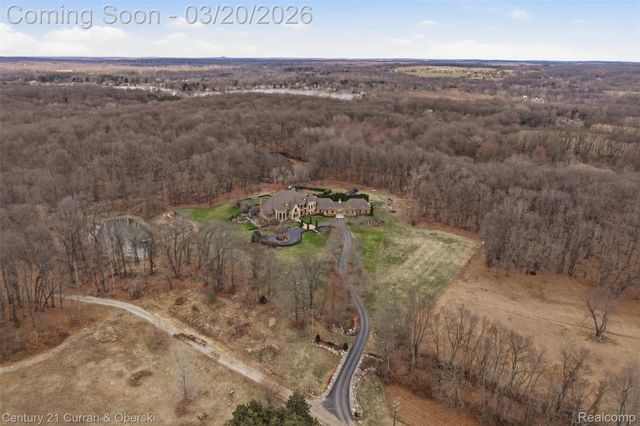 11479 Clyde Road, Hartland Township, MI 48430