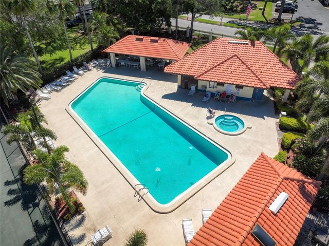 404 HAMMOCK PINE BOULEVARD 404, Clearwater, FL 33761