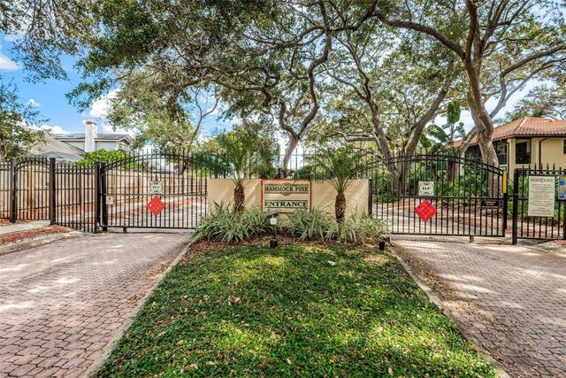 404 HAMMOCK PINE BOULEVARD 404, Clearwater, FL 33761