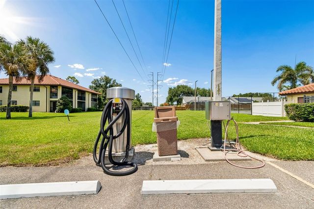 404 HAMMOCK PINE BOULEVARD 404, Clearwater, FL 33761