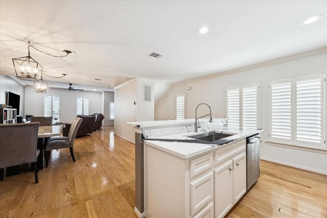 1259 W 17th Street, Houston, TX 77008