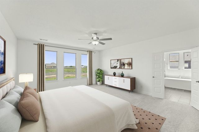 313 Hollingsworth Lane, Glenn Heights, TX 75154