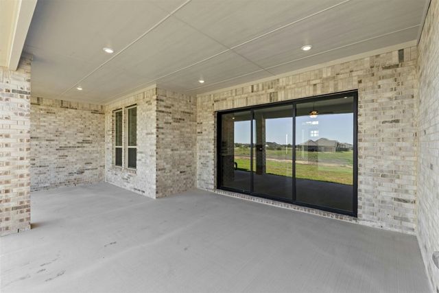 313 Hollingsworth Lane, Glenn Heights, TX 75154