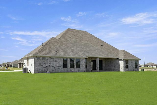 313 Hollingsworth Lane, Glenn Heights, TX 75154