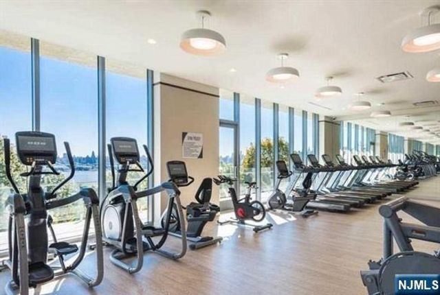 320 Adolphus Avenue 812, Cliffside Park, NJ 07010