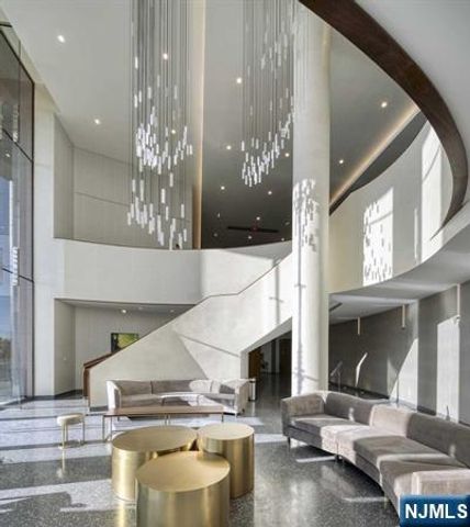 320 Adolphus Avenue 812, Cliffside Park, NJ 07010