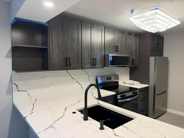 6 ROYAL PALM Way 304, Boca Raton, FL 33432