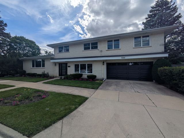 9200 Lowell Avenue, Skokie, IL 60076