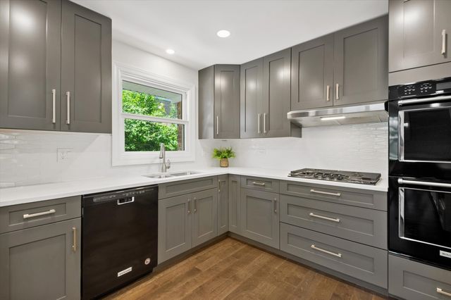 9200 Lowell Avenue, Skokie, IL 60076