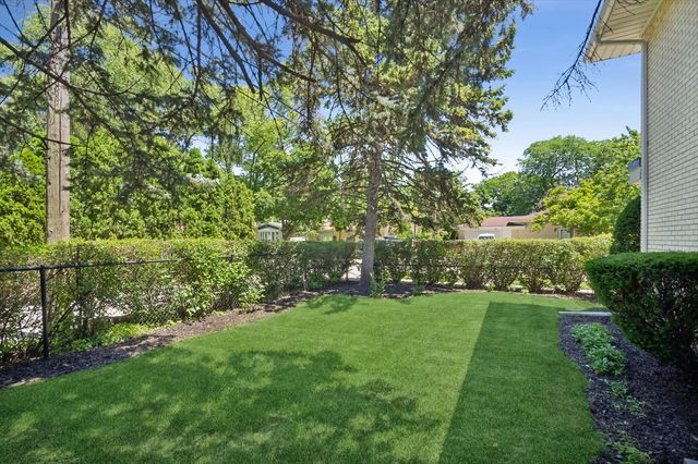 9200 Lowell Avenue, Skokie, IL 60076