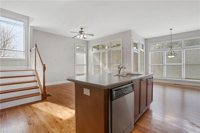 1206 Comet View SE Trail, Smyrna, GA 30082