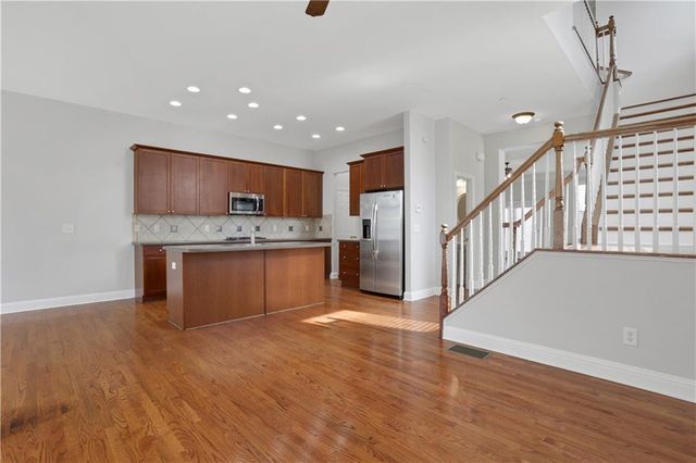 1206 Comet View SE Trail, Smyrna, GA 30082