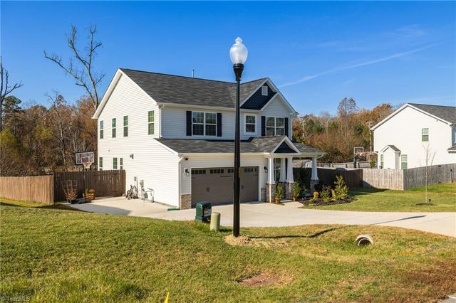 128 S Honey Locust Drive, Thomasville, NC 27360