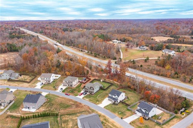 128 S Honey Locust Drive, Thomasville, NC 27360