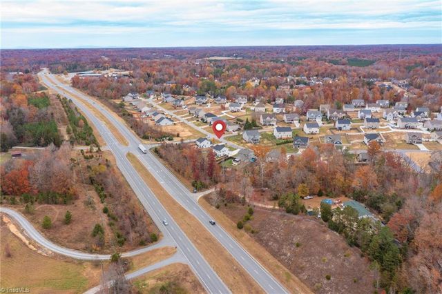 128 S Honey Locust Drive, Thomasville, NC 27360