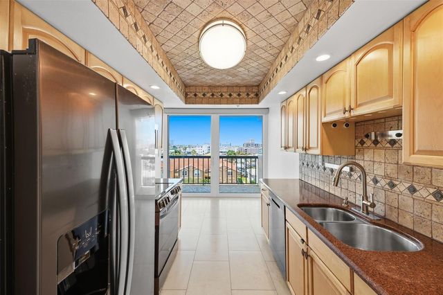 400 ISLAND WAY 701, Clearwater Beach, FL 33767