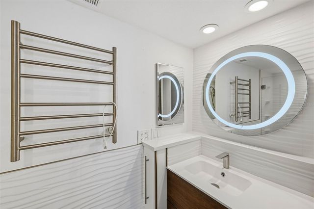 400 ISLAND WAY 701, Clearwater Beach, FL 33767