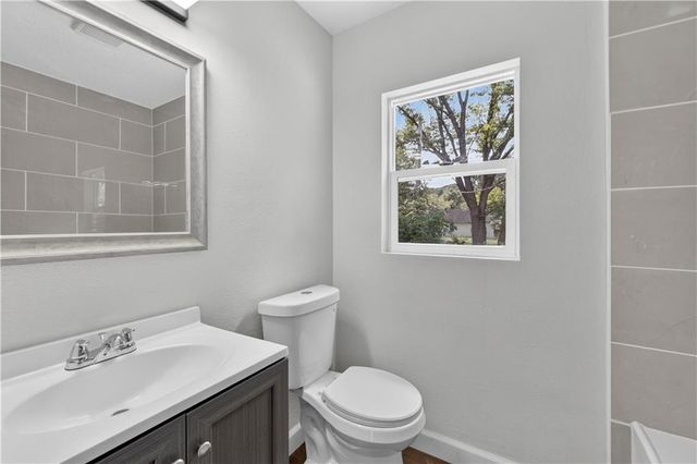 103 Berton Road, Excelsior Springs, MO 64024