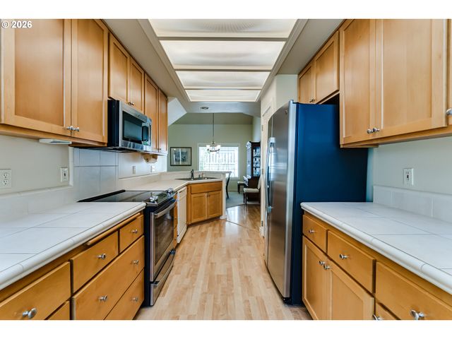 502 Covey Ln, Eugene, OR 97401