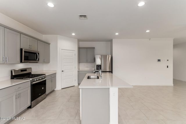 12774 E Joffroy Drive, Vail, AZ 85641