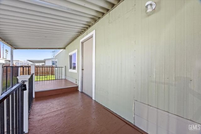 6601 Eucalyptus Drive 352, Bakersfield, CA 93306