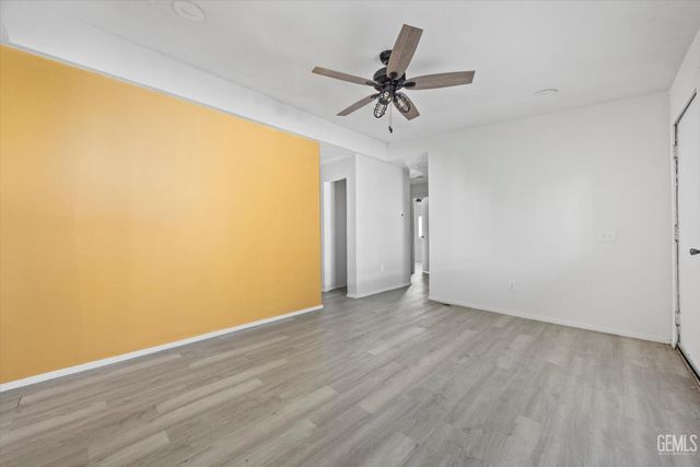 6601 Eucalyptus Drive 352, Bakersfield, CA 93306