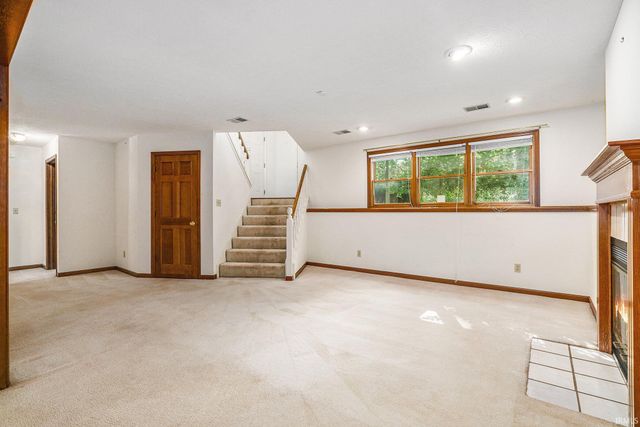 51540 Bridgewater Court, South Bend, IN 46637