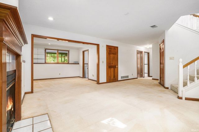 51540 Bridgewater Court, South Bend, IN 46637