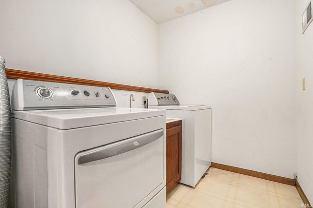 51540 Bridgewater Court, South Bend, IN 46637