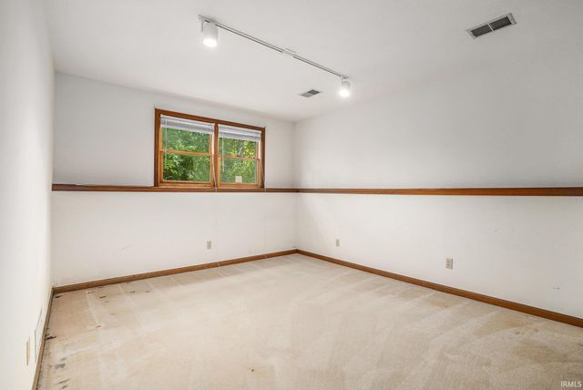 51540 Bridgewater Court, South Bend, IN 46637