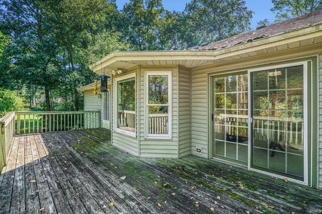 51540 Bridgewater Court, South Bend, IN 46637