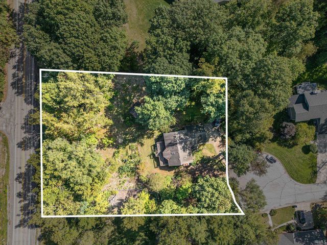 51540 Bridgewater Court, South Bend, IN 46637