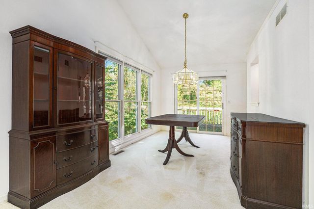 51540 Bridgewater Court, South Bend, IN 46637