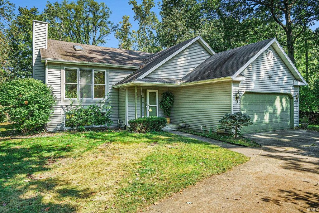 51540 Bridgewater Court, South Bend, IN 46637