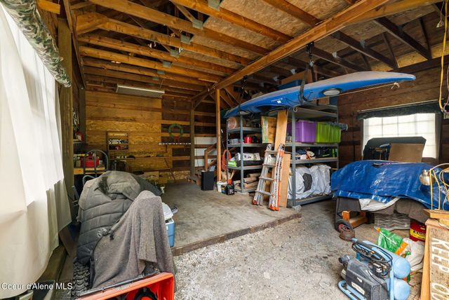 428 Bottle Brand Rd, Hope, ID 83836