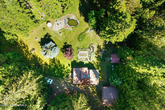 428 Bottle Brand Rd, Hope, ID 83836