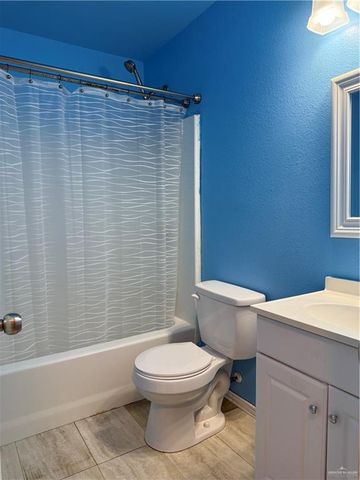 307 S Hawaii Street, Alton, TX 78573