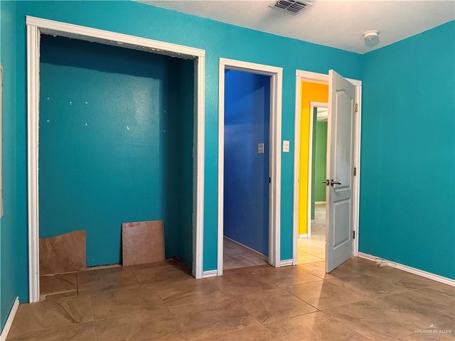 307 S Hawaii Street, Alton, TX 78573
