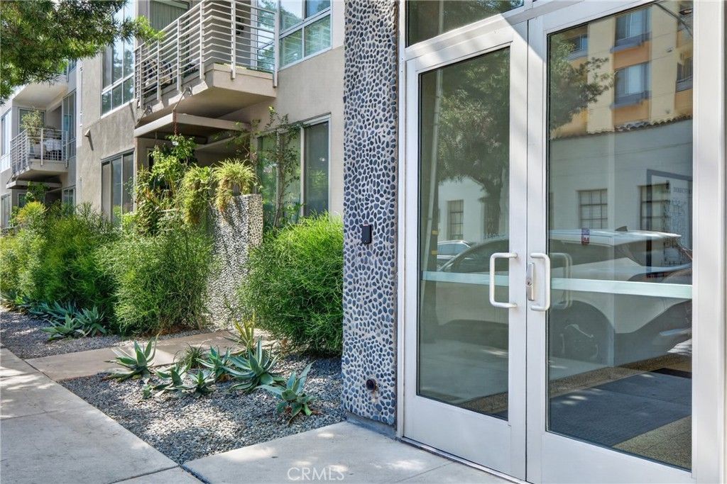 111 S De Lacey 306, Pasadena, CA 91105 — exterior