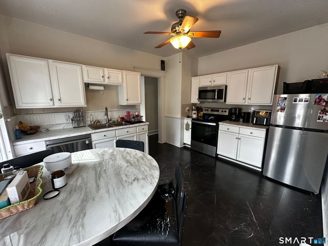 27 East 9th Street 2, Derby, CT 06418