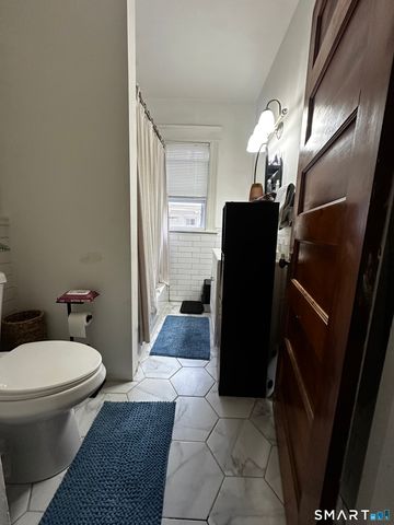 27 East 9th Street 2, Derby, CT 06418