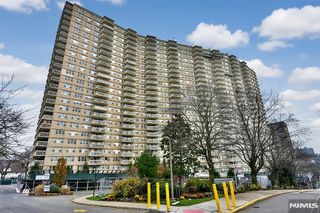 555 North 8N, Fort Lee, NJ 07024