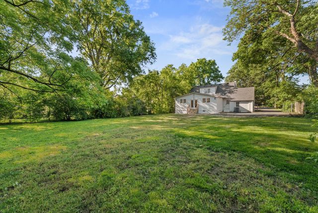 1107 Riverwood Dr, Nashville, TN 37216
