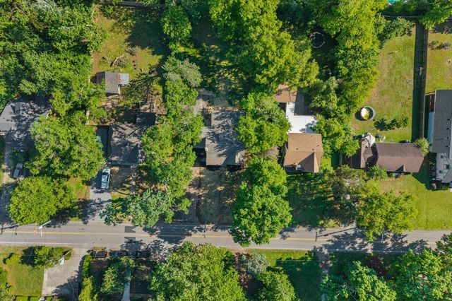 1107 Riverwood Dr, Nashville, TN 37216